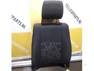 Używane Fotel prawy Suzuki Splash 1.0 12V Cena € 40,00 Procedura marży oferowane przez Yellow Parts