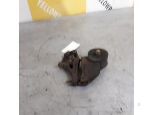 Engine mount from a Suzuki Alto (RF410) 1.1 16V 2002