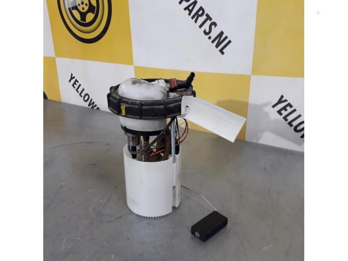 Usagé Pompe essence Suzuki Swift (ZA/ZC/ZD1/2/3/9) 1.3 VVT 16V Prix € 39,99 Règlement à la marge proposé par Yellow Parts