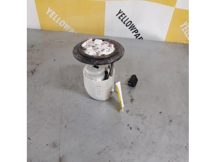 Used Petrol pump Suzuki Swift (ZA/ZC/ZD1/2/3/9) 1.3 VVT 16V Price € 39,99 Margin scheme offered by Yellow Parts