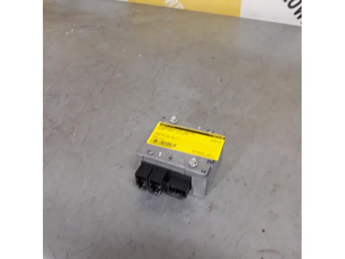 Usagé Ordinateur direction assistée Suzuki Swift (ZA/ZC/ZD) 1.3 D 16V Prix € 49,00 Règlement à la marge proposé par Yellow Parts
