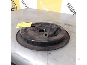 Used Brake anchor plate Suzuki Jimny Hardtop 1.3i 16V 4x4 Price € 30,00 Margin scheme offered by Yellow Parts
