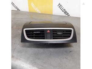 Used Dashboard vent Suzuki Swift (ZA/ZC/ZD) 1.2 16V Price € 40,00 Margin scheme offered by Yellow Parts