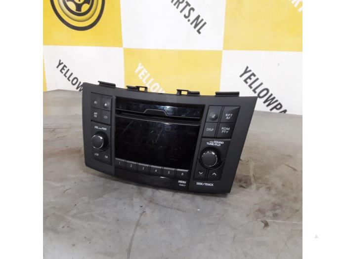 Radio CD player from a Suzuki Swift (ZA/ZC/ZD) 1.2 16V 2012