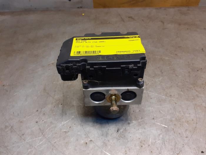 Usagé Bloc ABS Suzuki Alto (RF410) 1.1 16V Prix € 69,00 Règlement à la marge proposé par Yellow Parts