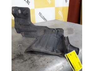 Używane Plyta ochronna silnika Suzuki Splash 1.2 16V Cena € 15,00 Procedura marży oferowane przez Yellow Parts