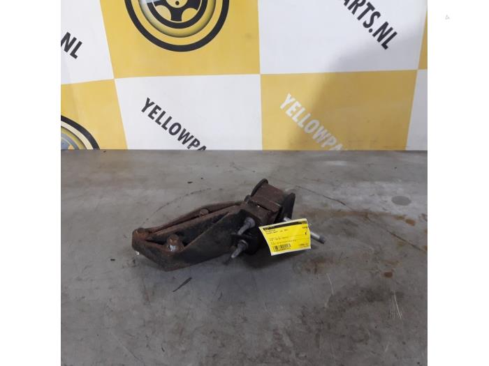 Used Engine mount Suzuki Swift (ZA/ZC/ZD1/2/3/9) 1.3 VVT 16V Price € 25,00 Margin scheme offered by Yellow Parts