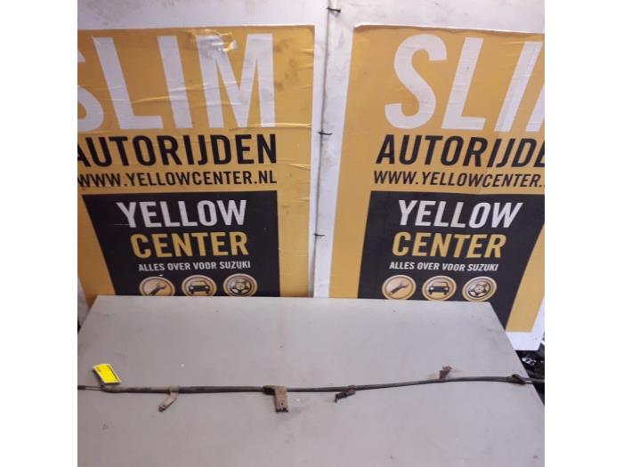 Usagé Câble frein à main Suzuki Swift (ZA/ZC/ZD1/2/3/9) 1.3 VVT 16V Prix € 20,00 Règlement à la marge proposé par Yellow Parts