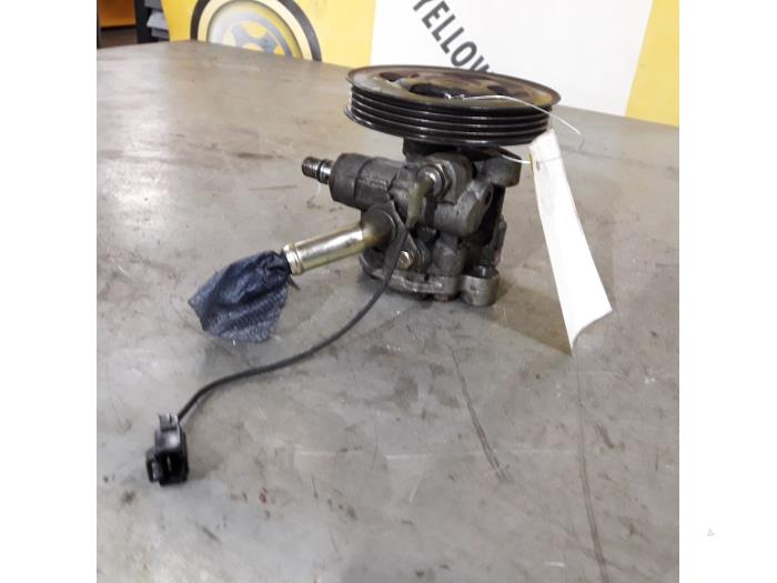 Usagé Pompe de direction Suzuki Swift (SF310/413) 1.3i 5-Drs. Prix € 34,99 Règlement à la marge proposé par Yellow Parts