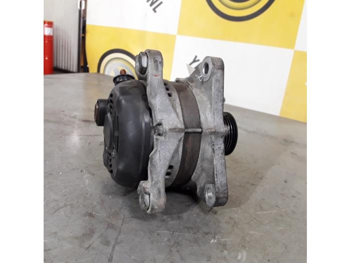 Usagé Dynamo Suzuki Grand Vitara II (JT) 1.9 DDiS Prix € 59,99 Règlement à la marge proposé par Yellow Parts
