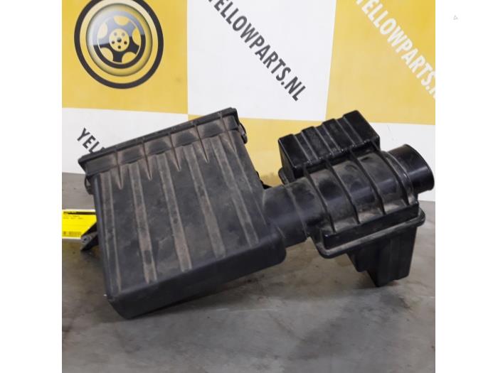 Begagnade Luftfilterhus Suzuki Swift (ZA/ZC/ZD1/2/3/9) 1.3 VVT 16V Pris € 37,50 Marginaltabell erbjuds av Yellow Parts