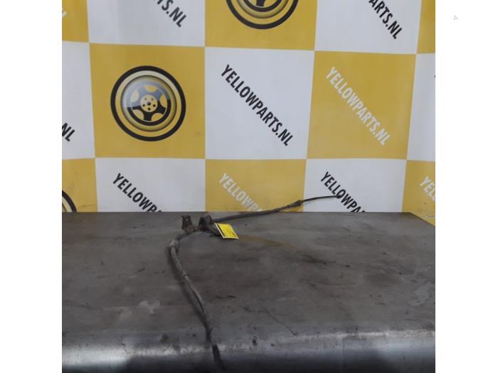Usagé Câble frein à main Suzuki New Ignis (MH) 1.3 16V Prix € 15,00 Règlement à la marge proposé par Yellow Parts