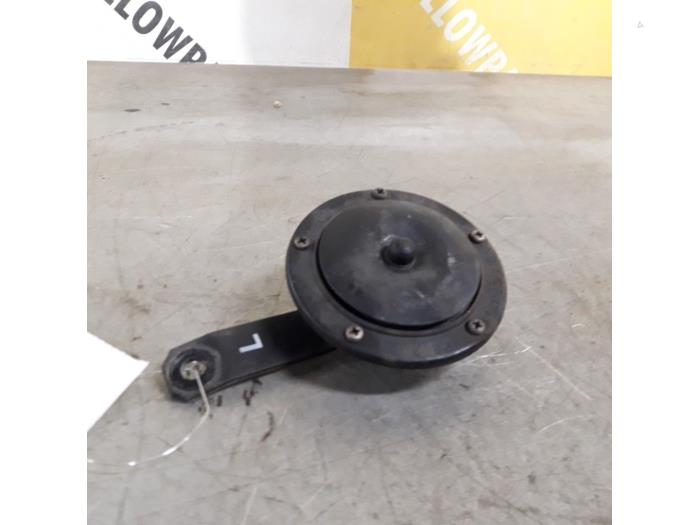 Używane Klakson Suzuki Alto 1.0 12V Cena € 15,00 Procedura marży oferowane przez Yellow Parts