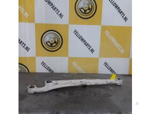 Used Rear wishbone, left Suzuki Jimny Hardtop 1.3i 16V 4x4 Cabrio Price € 69,00 Margin scheme offered by Yellow Parts