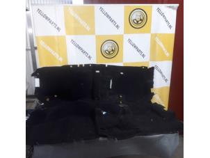 Used Carpet Suzuki Grand Vitara II (JT) 2.0 16V Price € 75,00 Margin scheme offered by Yellow Parts