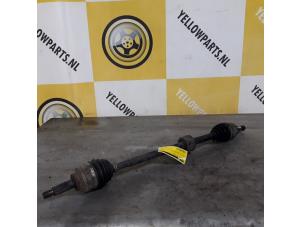 Usagé Arbre de transmission avant droit Suzuki Alto (GF) 1.0 12V Prix € 49,00 Règlement à la marge proposé par Yellow Parts