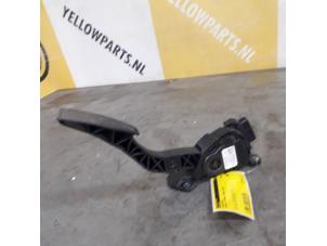 Used Accelerator pedal Suzuki Grand Vitara II (JT) 2.4 16V Price € 70,00 Margin scheme offered by Yellow Parts