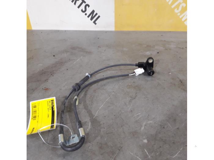 Begagnade ABS-sensor Suzuki Swift (ZA/ZC/ZD1/2/3/9) 1.3 VVT 16V Pris € 30,24 Inklusive moms erbjuds av Yellow Parts