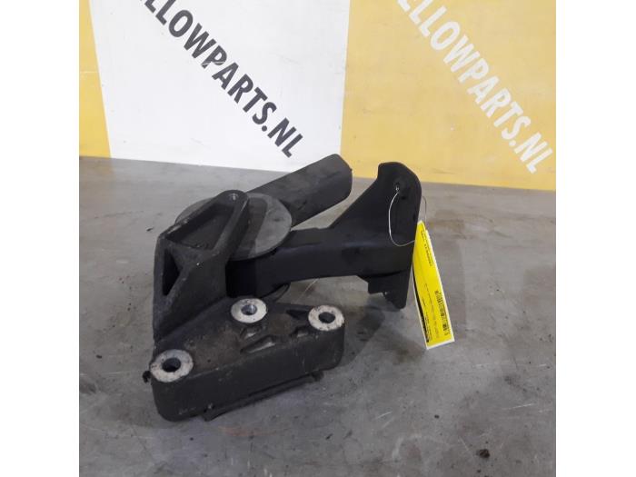 Used Engine mount Suzuki Swift (ZA/ZC/ZD1/2/3/9) 1.3 DDis 16V Price € 35,00 Margin scheme offered by Yellow Parts
