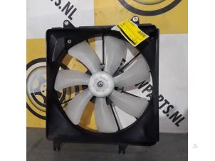 Usados Ventilador de radiador Suzuki SX4 (EY/GY) 1.6 16V 4x2 Precio € 40,00 Norma de margen ofrecido por Yellow Parts