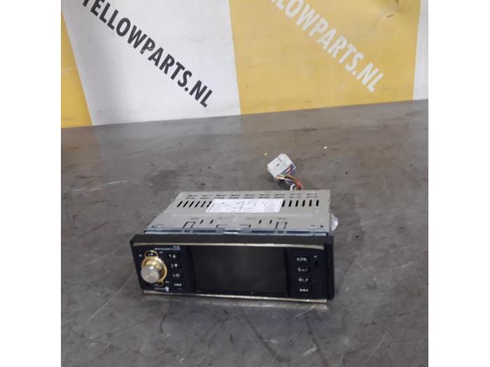 Radio from a Suzuki Swift (ZA/ZC/ZD1/2/3/9) 1.3 DDis 16V 2006