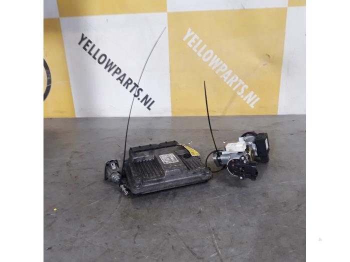 Used Engine management computer Suzuki Swift (ZA/ZC/ZD1/2/3/9) 1.3 DDis 16V Price € 69,00 Margin scheme offered by Yellow Parts