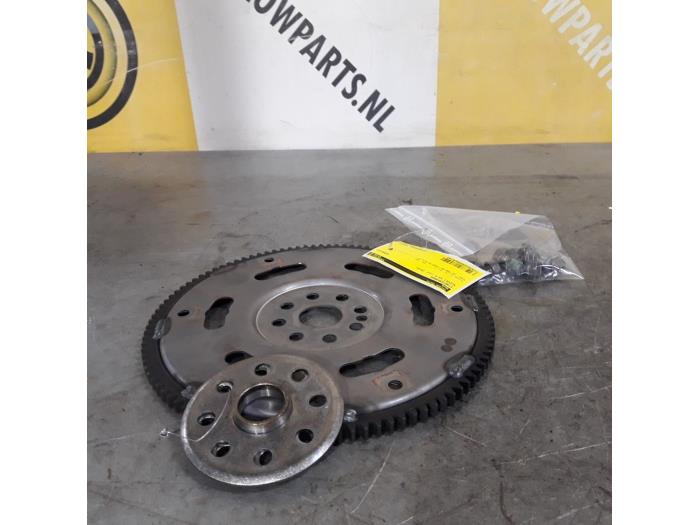 Begagnade Startkuggkrans Suzuki SX4 (EY/GY) 1.6 16V 4x2 Pris € 39,99 Marginaltabell erbjuds av Yellow Parts