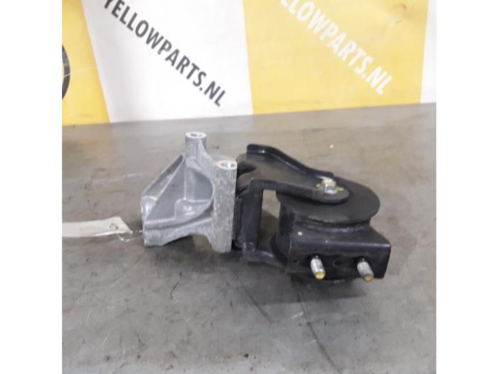 Used Engine mount Suzuki SX4 (EY/GY) 1.6 16V 4x2 Price € 35,00 Margin scheme offered by Yellow Parts