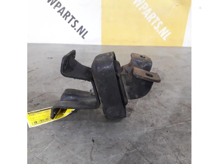 Gebrauchte Motorlager Suzuki Jimny Hardtop 1.3i 16V 4x4 Cabrio Preis € 30,00 Margenregelung angeboten von Yellow Parts