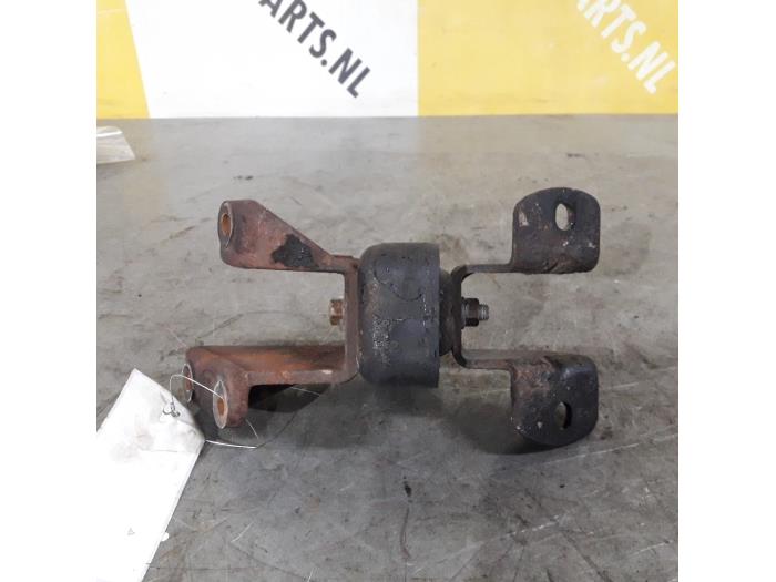 Gebrauchte Motorlager Suzuki Jimny Hardtop 1.3i 16V 4x4 Cabrio Preis € 30,00 Margenregelung angeboten von Yellow Parts