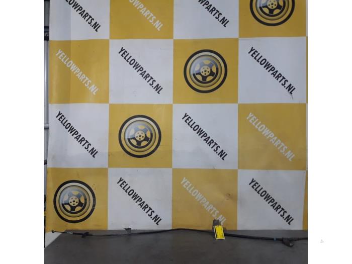 Gebrauchte Handbremse Zug Suzuki Swift (ZA/ZC/ZD1/2/3/9) 1.6 Sport VVT 16V Preis auf Anfrage angeboten von Yellow Parts