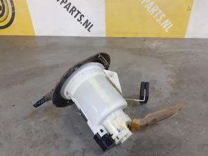 Usagé Pompe carburant électrique Suzuki Alto (GF) 1.0 12V Prix € 40,00 Règlement à la marge proposé par Yellow Parts
