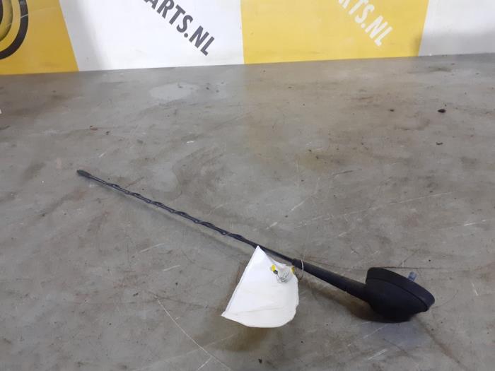 Używane Antena Suzuki Splash 1.2 VVT 16V Cena € 19,99 Procedura marży oferowane przez Yellow Parts