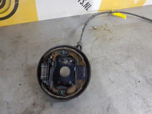 Câble frein à main d'un Suzuki Alto (RF410) 1.1 16V 2005