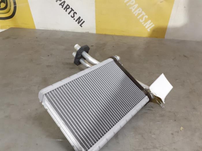 Heating radiator from a Suzuki Swift (ZA/ZC/ZD1/2/3/9) 1.3 VVT 16V 2009