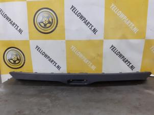 Używane Spojler tylnego zderzaka Suzuki Vitara (LY/MY) 1.6 16V AllGrip 4x4 Cena € 65,00 Procedura marży oferowane przez Yellow Parts