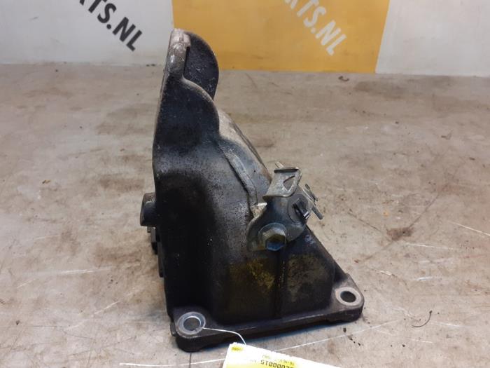 Used Engine mount Suzuki Grand Vitara II (JT) 2.0 16V Price € 19,99 Margin scheme offered by Yellow Parts