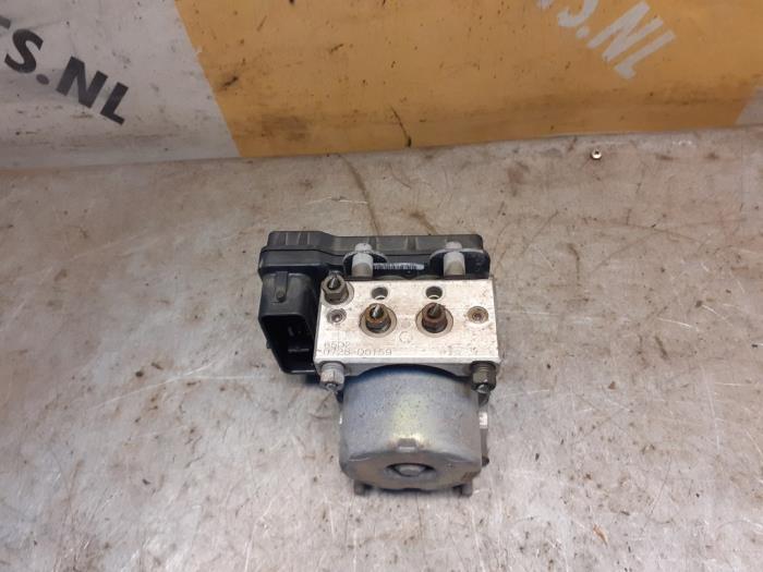 Used ABS pump Suzuki Grand Vitara I (FT/GT/HT) 2.5 V6 24V Price € 99,00 Margin scheme offered by Yellow Parts