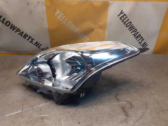 Headlight, left from a Suzuki Baleno  2017