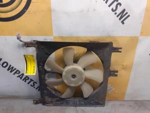 Usados Ventilador de radiador Suzuki Alto (RF410) 1.1 16V Precio € 30,00 Norma de margen ofrecido por Yellow Parts