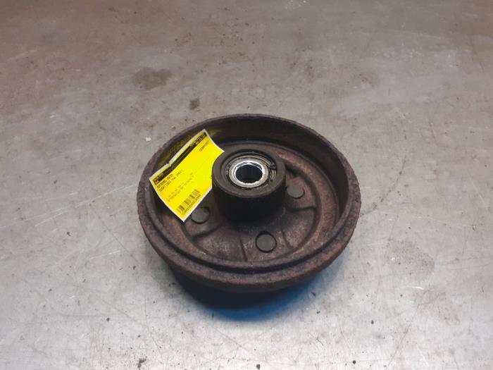 Używane Hamulec bebnowy tyl Suzuki Ignis (FH) 1.3 16V Cena € 19,99 Procedura marży oferowane przez Yellow Parts