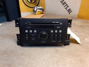 Używane Radioodtwarzacz CD Suzuki Grand Vitara II (JT) 2.0 16V Cena € 60,00 Procedura marży oferowane przez Yellow Parts