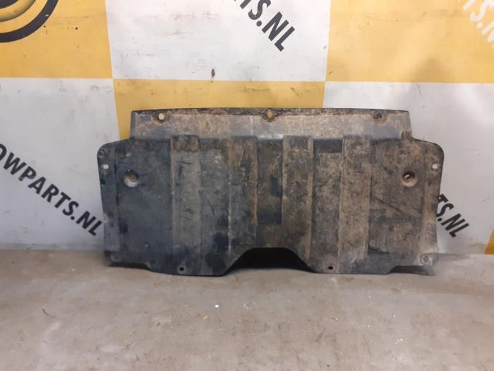 Gebrauchte Abdeckblech Motor Suzuki Grand Vitara II (JT) 2.0 16V Preis € 44,99 Margenregelung angeboten von Yellow Parts