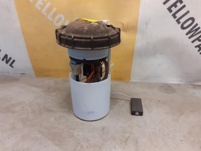 Usagé Pompe essence Suzuki Swift (ZA/ZC/ZD1/2/3/9) 1.3 VVT 16V Prix € 39,99 Règlement à la marge proposé par Yellow Parts