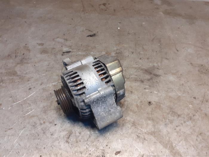 Usagé Dynamo Suzuki Alto (RF410) 1.1 16V Prix € 24,99 Règlement à la marge proposé par Yellow Parts
