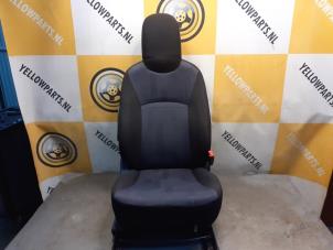 Używane Fotel prawy Suzuki Alto (GF) 1.0 12V Cena € 75,00 Procedura marży oferowane przez Yellow Parts
