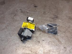 Used Ignition lock + key Suzuki Grand Vitara II (JT) 2.0 16V Price € 85,00 Margin scheme offered by Yellow Parts