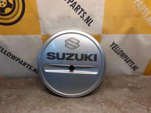 Usados Cubierta de neumático Suzuki Grand Vitara I (FT/GT/HT) Precio € 30,00 Norma de margen ofrecido por Yellow Parts