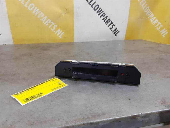 Używane Zegar Suzuki Swift (ZA/ZC/ZD1/2/3/9) 1.6 Sport VVT 16V Cena € 25,00 Procedura marży oferowane przez Yellow Parts