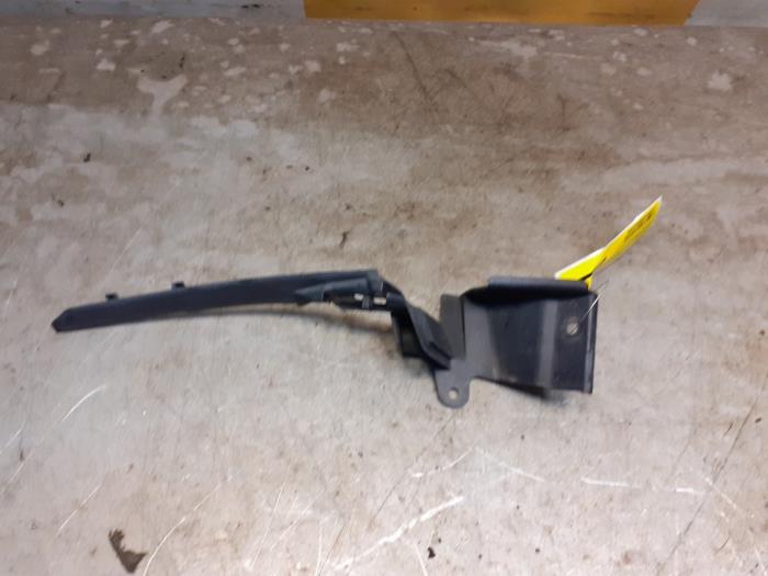 Używane Parawan Suzuki Alto 1.0 12V Cena € 10,00 Procedura marży oferowane przez Yellow Parts